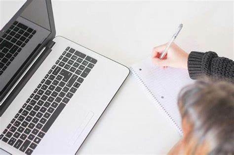 متون علمی شامل پایان نامه، مقاله و جزوات شما را بهدرستی تایپ کنم